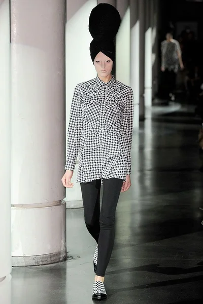Look 33